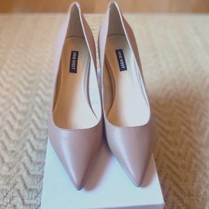 Nine West 7.5 M Arlene Pump  "Light Pink" leather